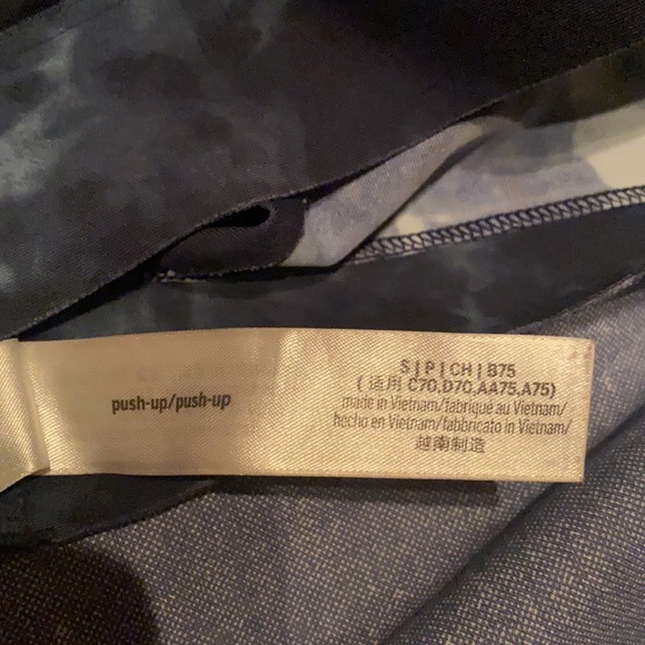 Victoria secrets crossed-back push up blue bralette, adjustable, size: small - Picture 3 of 5